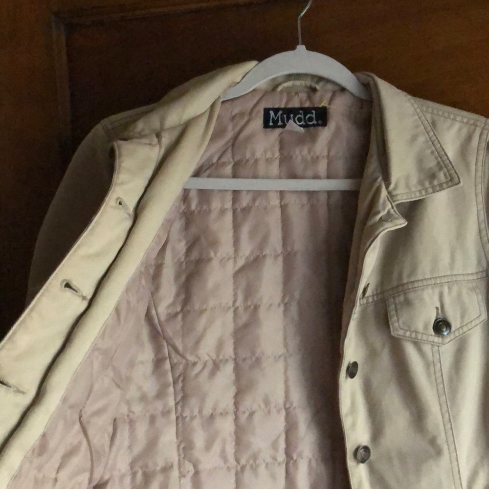 Tan Jacket - Picture 4 of 5